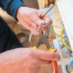 Pince Universelle Isolée 1000V STANLEY - 0-84-002 9 Pince Universelle Isolée 1000V STANLEY - 0-84-002 -STANLEY Soldes 15332871 4