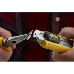 Cutter - 18 Mm - Bimatière - Fourni Avec 6 Lames - FATMAX - STANLEY, 1-10-481 -STANLEY Soldes 24134531 3